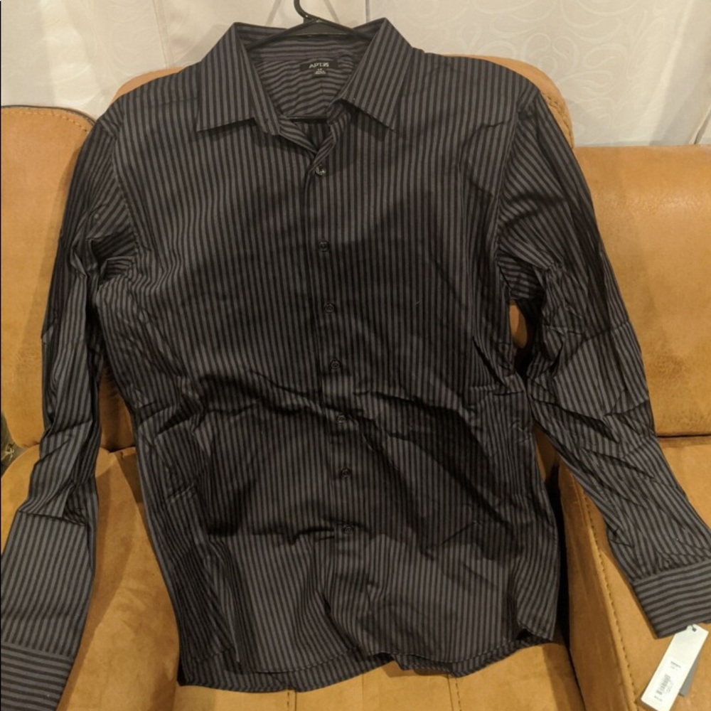 APT 9 Men’s Button down shirt LT